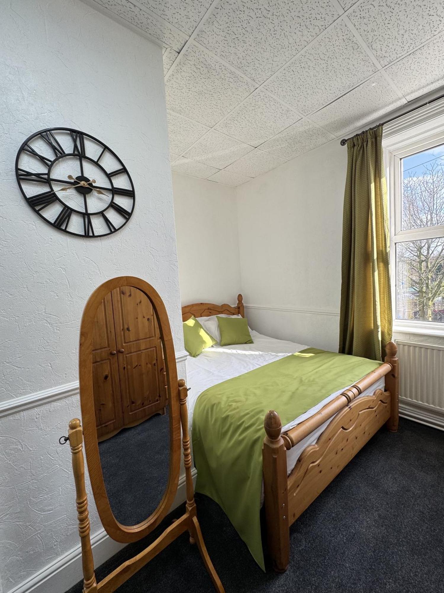 The Wickham Arms Hotel Cleckheaton Szoba fotó